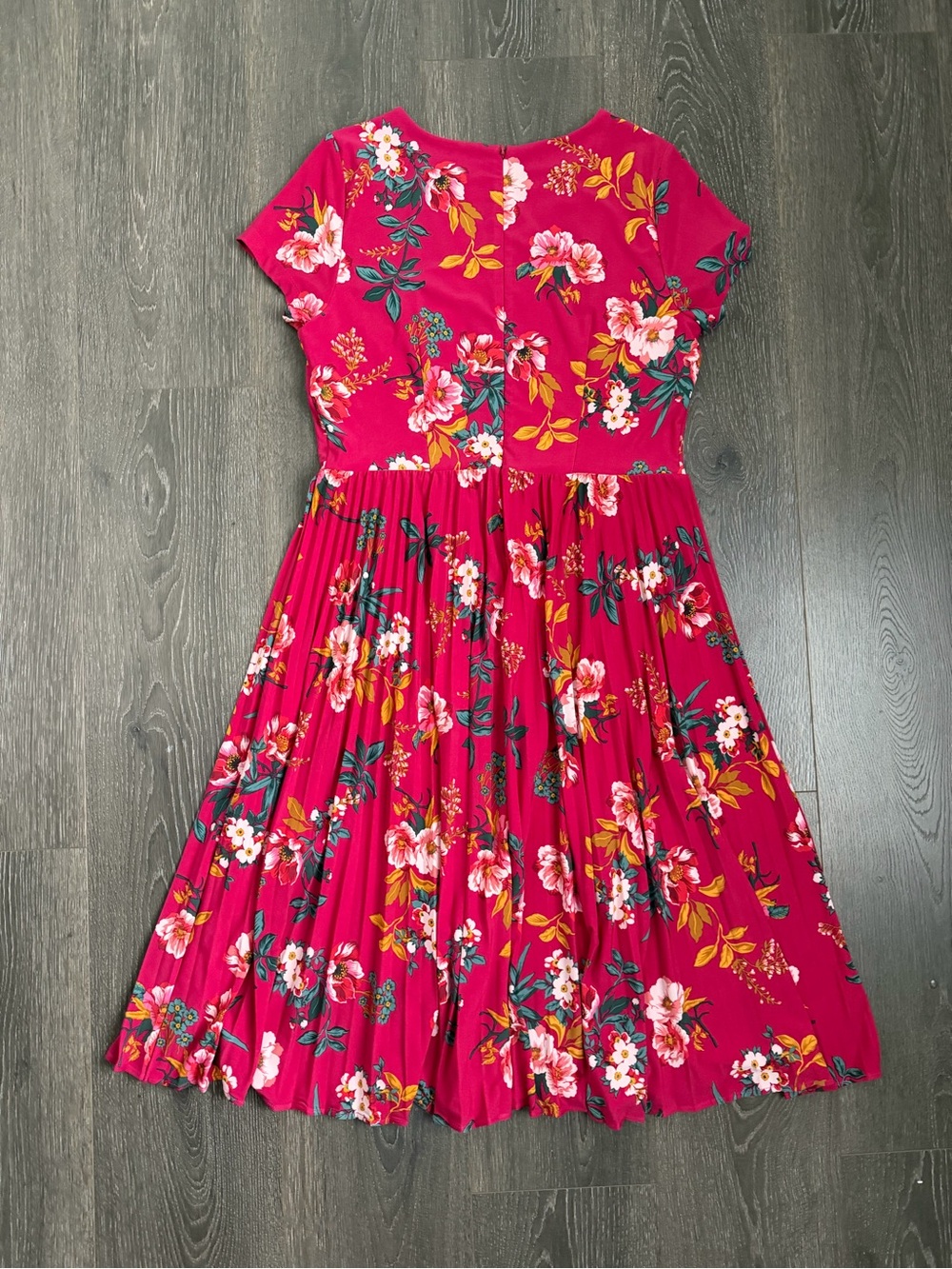 LOFT Fuchsia Floral Fit-and-Flare pleated Midi Dress Flare Wedding Guest Size 8P - Picture 3 of 7